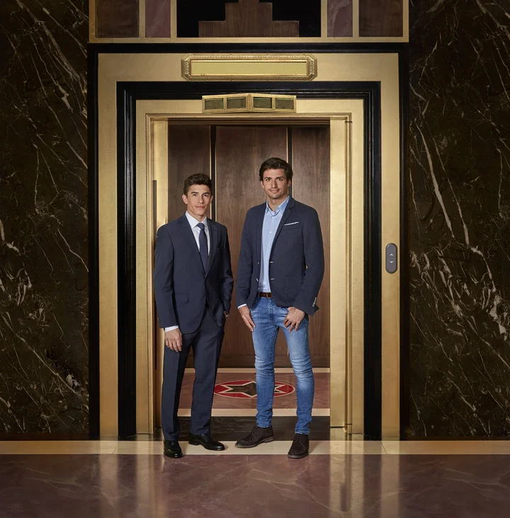 Nueva Campana Estrella Galicia 00 Marc y Carlos