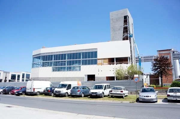Fachada Lejos 1