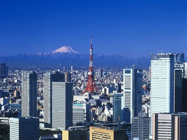 Tokyo Tower con el Monte Fuji Fondo