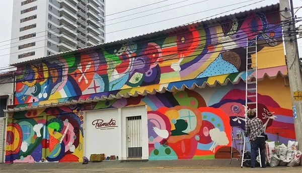 Beyond the Graffiti 12 Miradas Riverside Leiga
