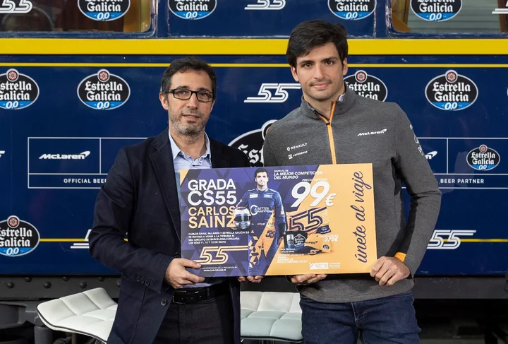 Foto Grada Carlos Sainz